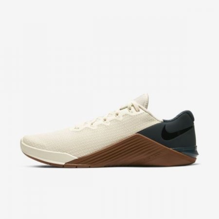 Nike Shoes Metcon 5 | Pale Ivory / Seaweed / Light British Tan / Black