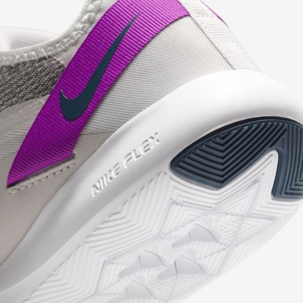 Nike Shoes Flex TR 9 | Photon Dust / Vivid Purple / Light Smoke Grey / Valerian Blue